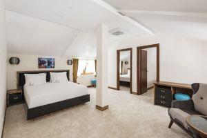 Waikiki Resort, Tivat