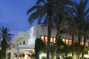 Terraza Carmona, Vera