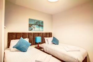 Piccadilly Suites, Manchester