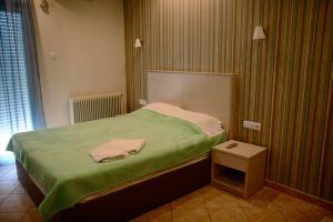 Margarita's Rooms, Potos
