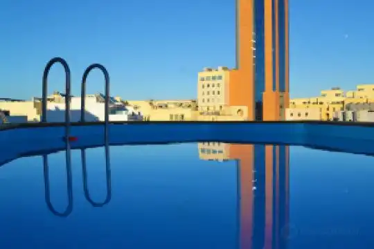 Egali Hostel Malta, St Julians