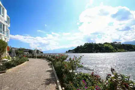 Sea View Inn - 6