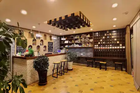 Longxin Youth Hostel - 2