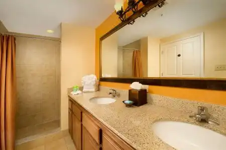 Floridays Orlando Two & Three Bed Rooms Condo Resort - 19