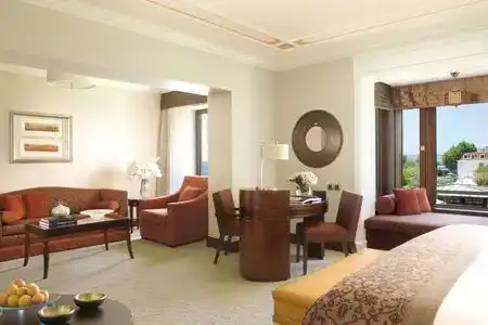 Four Seasons Istanbul at the Bosphorus - 5