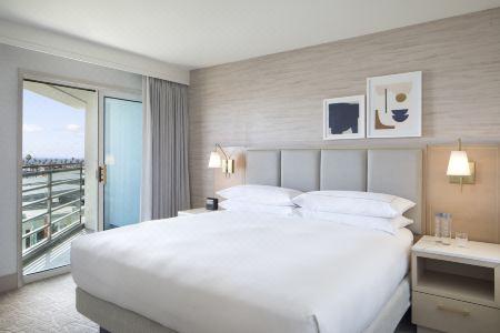 Hilton - 38