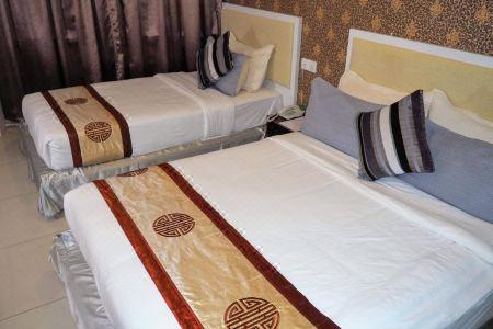 27 North Kota Kemuning Holiday Homes - 2