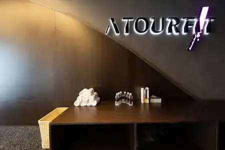 Atour - 6