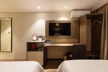 Hi Inn - 3