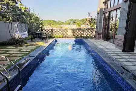 Birds Resorts & Villa - 305