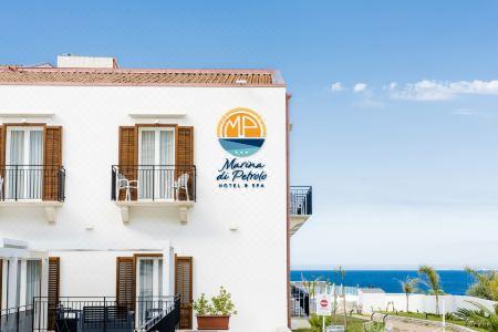 Marina di Petrolo Apartments - 0