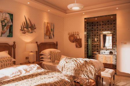 GUANXIN · Half a Mile | Monet Garden Inn Monet Garden - 11