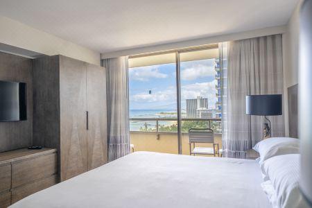 Embassy Suites by Hilton Waikiki Beach Walk - 70