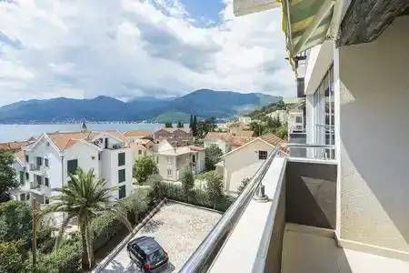 Riva Guesthouse - 1