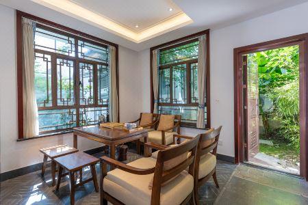 COURTYARD - 10