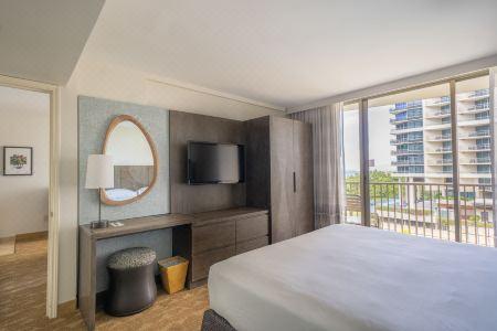 Embassy Suites by Hilton Waikiki Beach Walk - 1