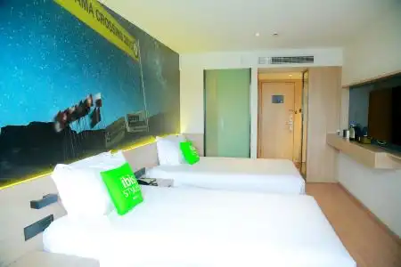 Ibis Styles - 25