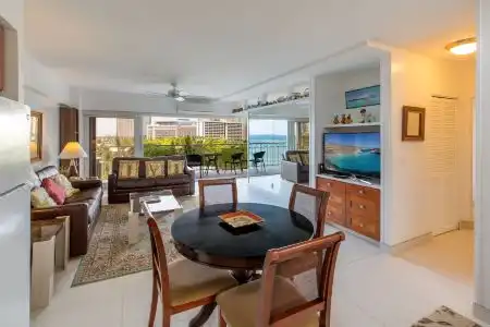 Waikiki Shore by OUTRIGGER - 24