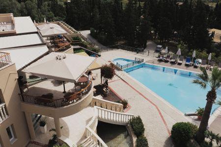Lagoon Luxury Suites - 2