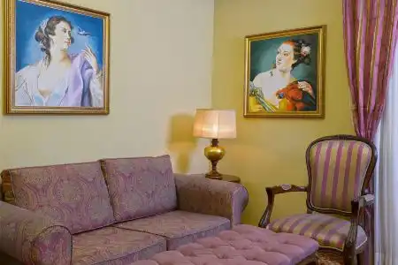 Town Antique Roman Palace - 18