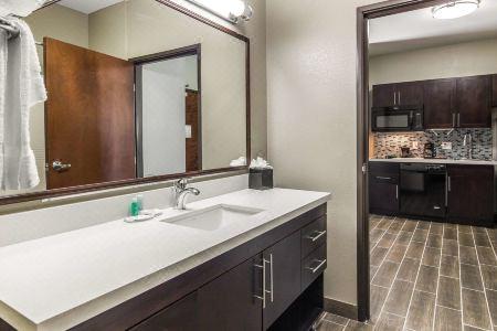 MainStay Suites Midland - 17