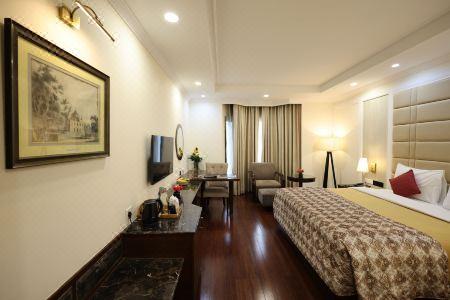 Samrat, New Delhi - 52