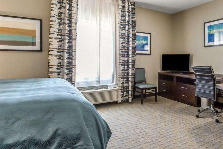 MainStay Suites Midland - 44