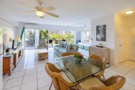 Waikiki Shore by OUTRIGGER - 80