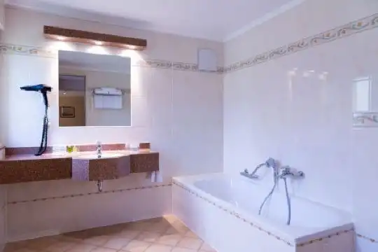 Perrin - Former Carlton - 94