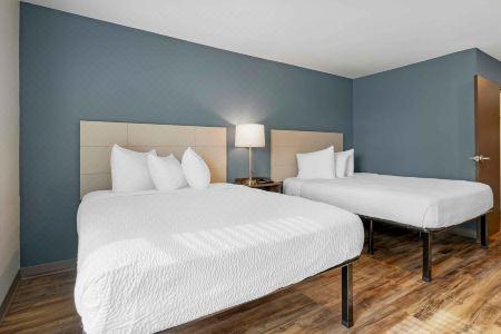 WoodSpring Suites Orlando Airport - 8