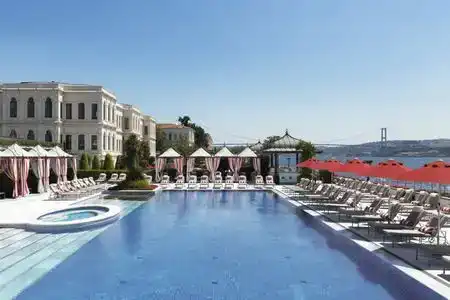 Four Seasons Istanbul at the Bosphorus - 9