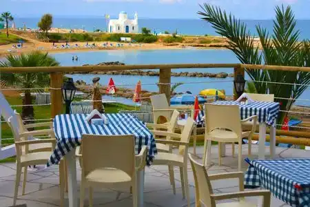 Myroandrou Beach Apartments - 6