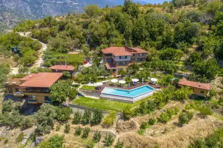 Avena Mountain Boutique - Adults Only - 3