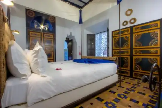 Riad Kaiss by Anika - 165