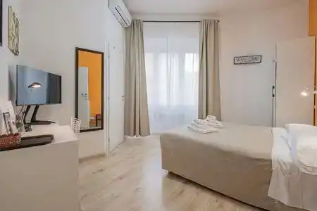 Damiani & Sister Guest House - 1