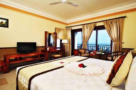 Golden Coast Resort & Spa - 41