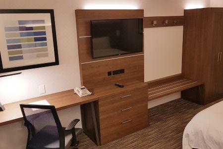 Holiday Inn Express & Suites SURREY by IHG - 42