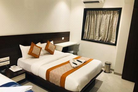 Flora Suites - 2