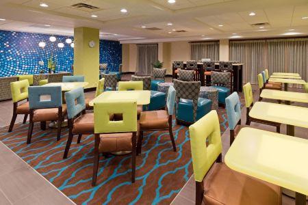 Comfort Inn & Suites Tampa North I-75 - 5