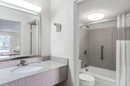 Knights Inn Fredericksburg - 10