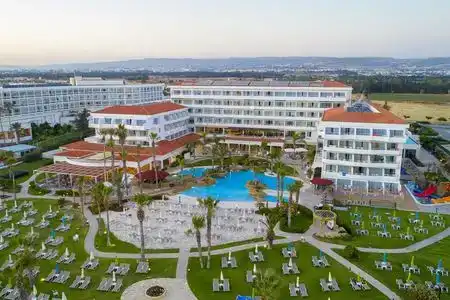 Leonardo Cypria Bay - 1