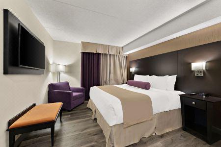 Best Western Plus Toronto North York & Suites - 18
