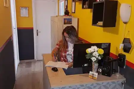 Român Holidays Hostel - 2