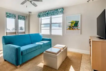 Hilton Vacation Club Crescent on South Beach Miami - 28