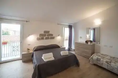Domus Olbia Inn - 1