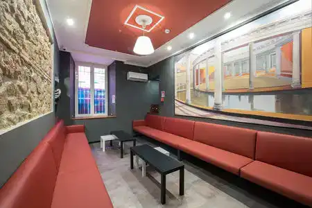 Alessandro Palace & Bar - Hostel - 3