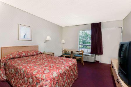 Knights Inn Fredericksburg - 6