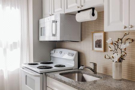 Best Western Plus Hospitality House - 79