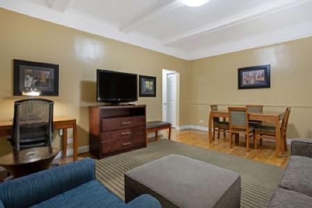 Best Western Plus Hospitality House - 38