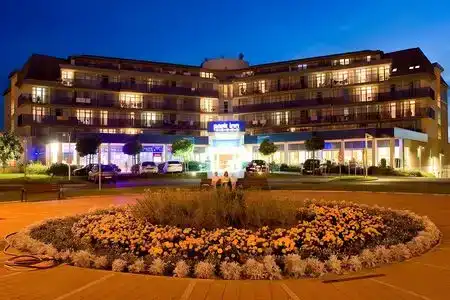 Park Inn by Radisson Sarvar Resort & Spa - 0